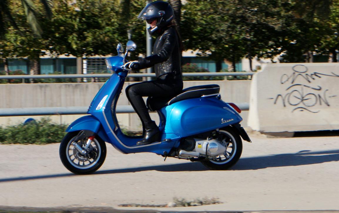 Vespa Motor Sprint 125 alquiler moto Ibiza