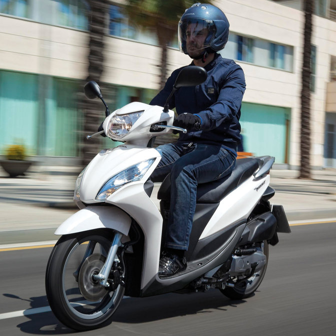 Prueba Honda Vision 110 CV Ibiza