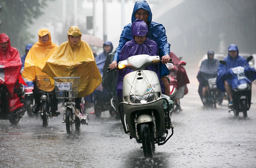 Indumentaria para Coducción moto con lluvia por Ibiza