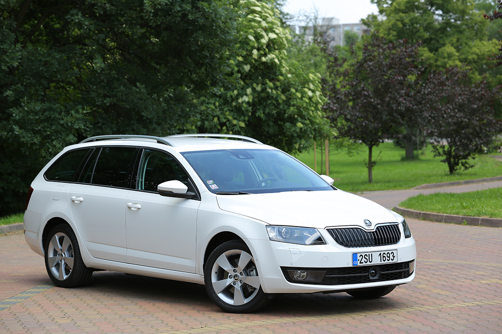 Skoda Octavia Combi rent a car Ibiza